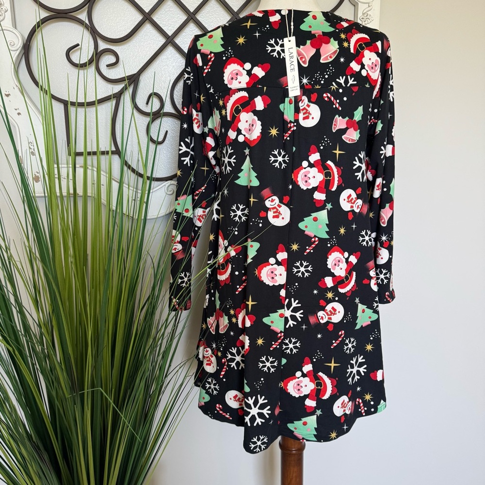 NWT Size Medium Christmas Tunic Blouse Top with Santas Snowmen by Larace - Picture 3 of 5